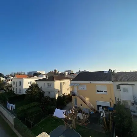 Appartamento T3 Royan, Proche De La Plage, Balcon, Derniere Etage, Cuisine Equipee, Parking Facile - Fr-1-494-124 *